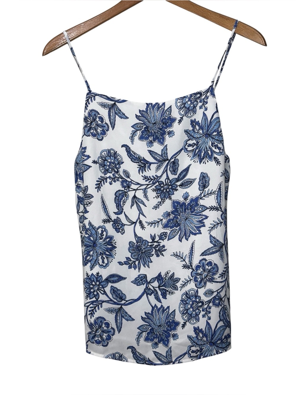 LOFT blue and white floral camisole. Fully lined. Spaghetti strap. Women’s M